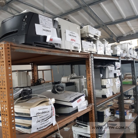 Sprzęt elektroniczny - pakiet zawierający 115 poz. asort. (wg oddzielnego wykazu), w tym m.in.: komputery i notebooki (bez dysków twardych), drukarki, monitory, routery, urządzenia wielofunkcyjne, aparaty telefoniczne itp. 